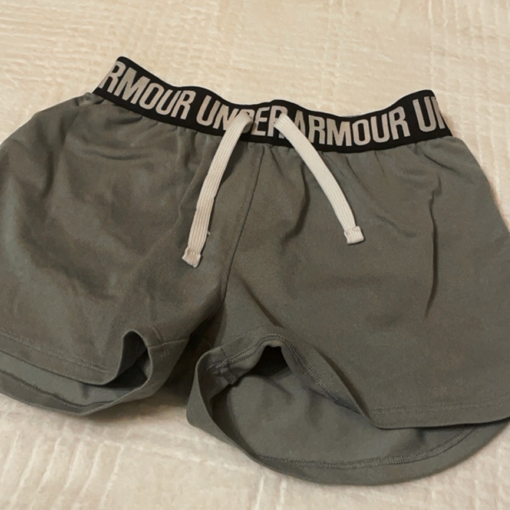 Under Armour Moisture Wicking Athletic Shorts Size XS